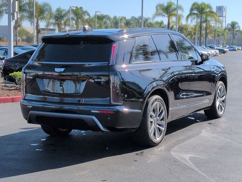 Used 2026 Cadillac Vistiq Sport w/ LPO, Floor Liner Package AWD/4WD image 10