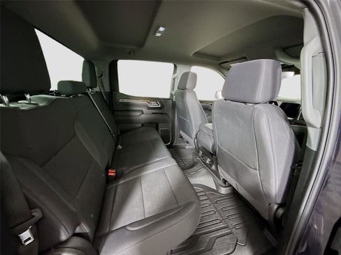 Used 2025 GMC Sierra 1500 SLE image 19