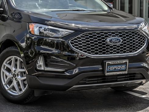 Certified 2024 Ford Edge SEL w/ Convenience Package AWD/4WD image 2