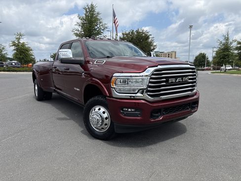 Used 2024 RAM 3500 Limited AWD/4WD image 2