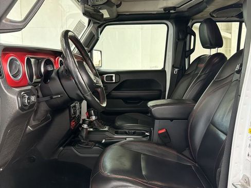 Used 2018 Jeep Wrangler Unlimited Rubicon image 16