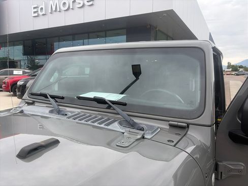 Used 2021 Jeep Wrangler Sport AWD/4WD image 37