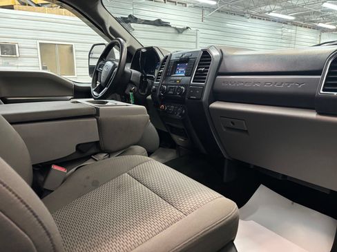 Used 2017 Ford F250 XLT w/ XLT Value Package AWD/4WD image 27
