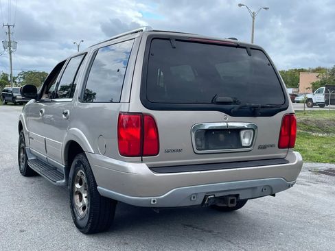 Used 2001 Lincoln Navigator 4WD image 8