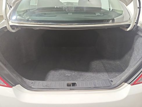 Used 2018 Nissan Versa S Plus image 21