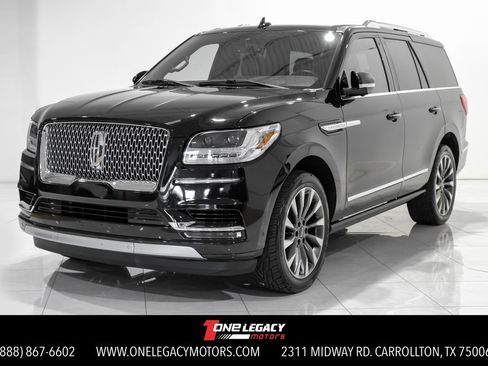 Used 2021 Lincoln Navigator Reserve image 1