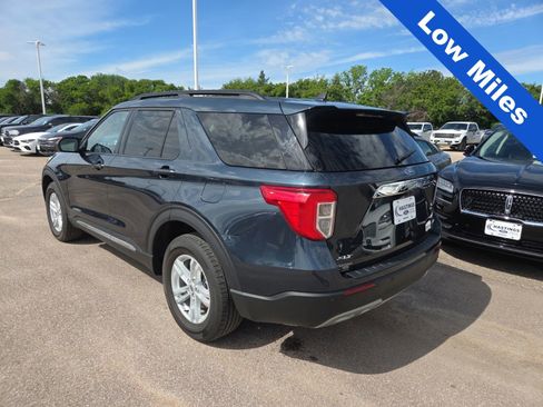 Certified 2023 Ford Explorer XLT w/ Equipment Group 202A AWD/4WD image 3