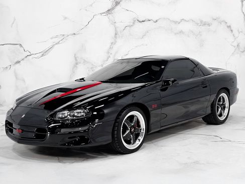 Used 1999 Chevrolet Camaro Z28 w/ SS Performance/Appearance Pkg image 7