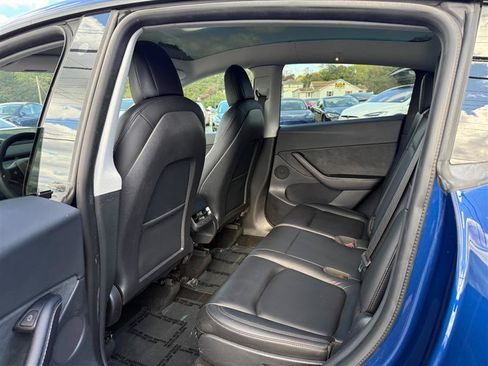 Used 2024 Tesla Model Y Long Range AWD/4WD image 9