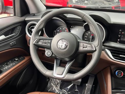 Used 2020 Alfa Romeo Stelvio RWD image 17