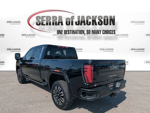 Used 2025 GMC Sierra 2500 Denali Ultimate w/ Max Trailering Package image 7