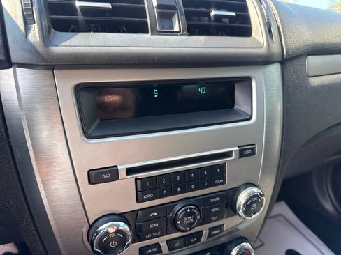 Used 2010 Ford Fusion SE FWD image 26