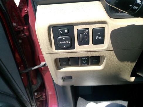 Used 2013 Toyota 4Runner SR5 w/ Convenience Pkg AWD/4WD image 33