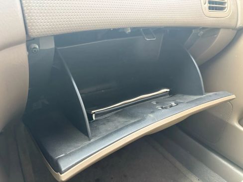 Used 2000 MAZDA Protege DX image 40