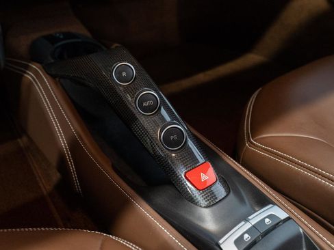 Used 2018 Ferrari 488 Spider image 9