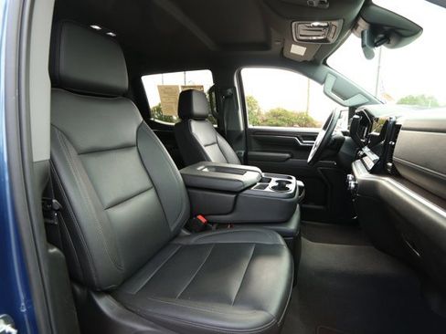 Used 2024 GMC Sierra 1500 SLT image 30