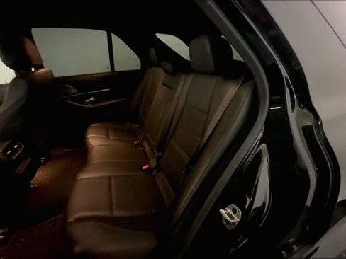 Used 2023 Mercedes-Benz GLE 450 4MATIC image 11