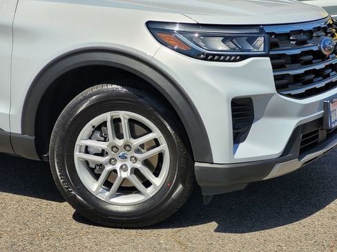 Used 2026 Ford Explorer Active image 6