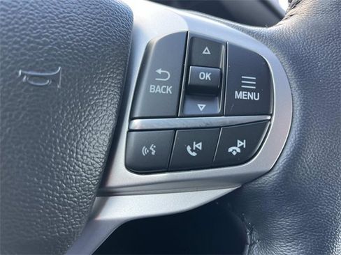 Used 2023 Ford Explorer XLT image 33