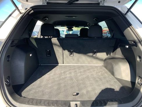 Used 2025 Chevrolet Equinox LT image 14