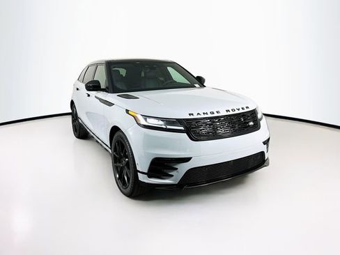 Used 2026 Land Rover Range Rover Velar Dynamic SE image 3