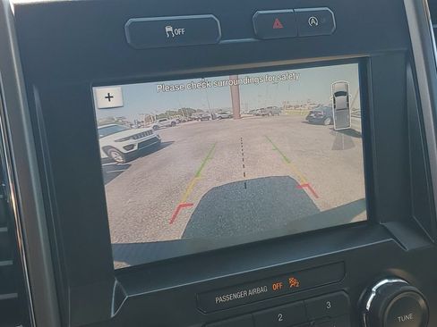 Used 2019 Ford F150 XLT w/ Equipment Group 302A Luxury AWD/4WD image 17