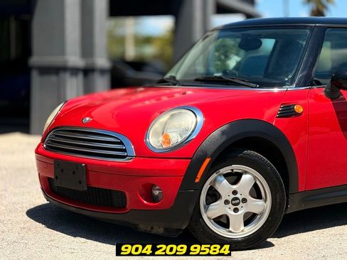 Used 2010 MINI Cooper Hardtop FWD image 2
