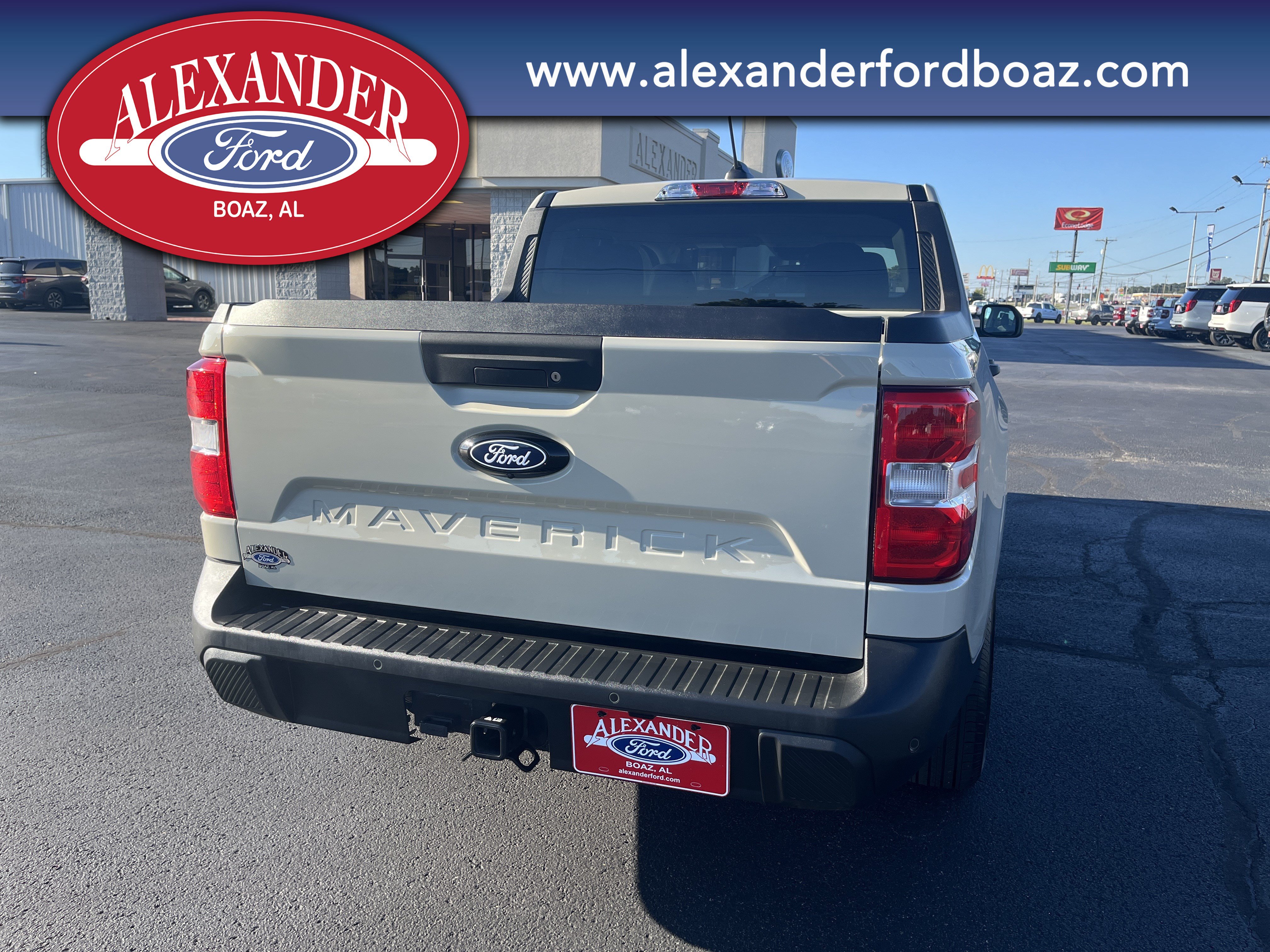 Used 2025 Ford Maverick XLT FWD image 6