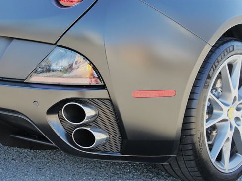 Used 2014 Ferrari California image 9