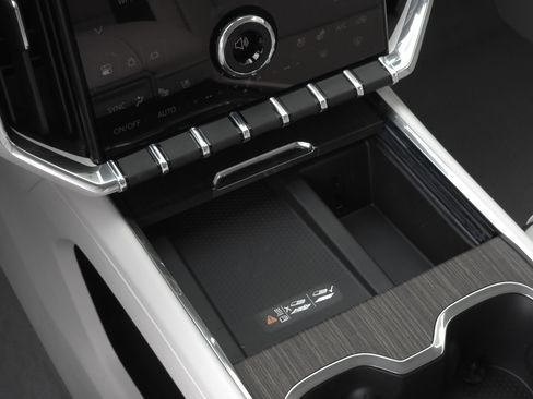 New 2026 GMC Acadia Denali w/ Super Cruise Package FWD image 16