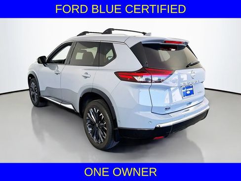 Used 2025 Nissan Rogue Platinum FWD image 10