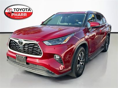 Used 2024 Toyota Highlander LE