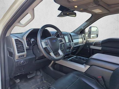 Used 2019 Ford F250 Lariat w/ Lariat Ultimate Package AWD/4WD image 8