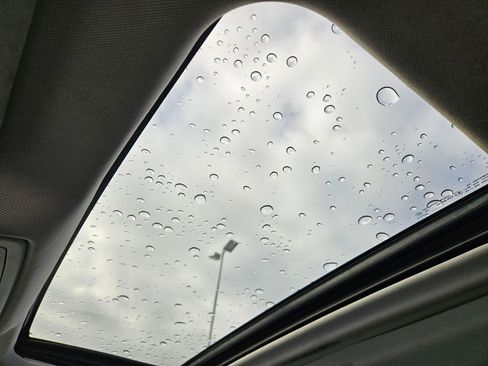 Used 2018 Chevrolet Silverado 1500 High Country image 16