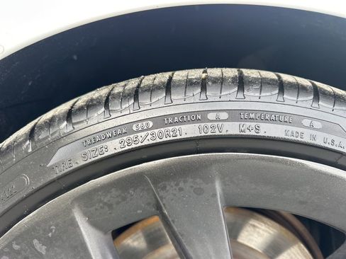 Used 2021 Tesla Model S Plaid image 35