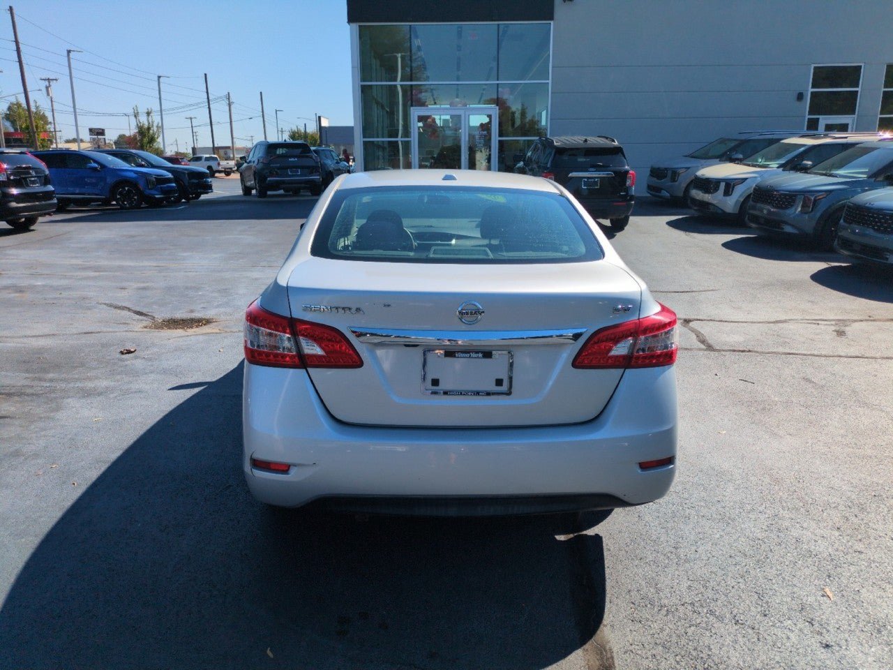Used 2015 Nissan Sentra SV FWD image 6