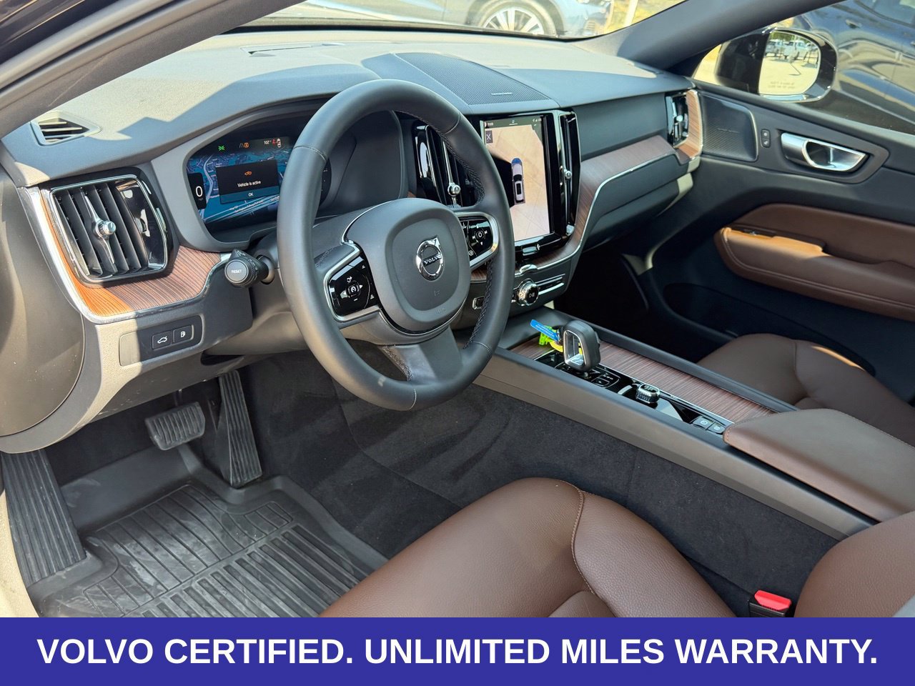 Certified 2024 Volvo XC60 T8 Plus w/ Protection Package Premier AWD/4WD image 17