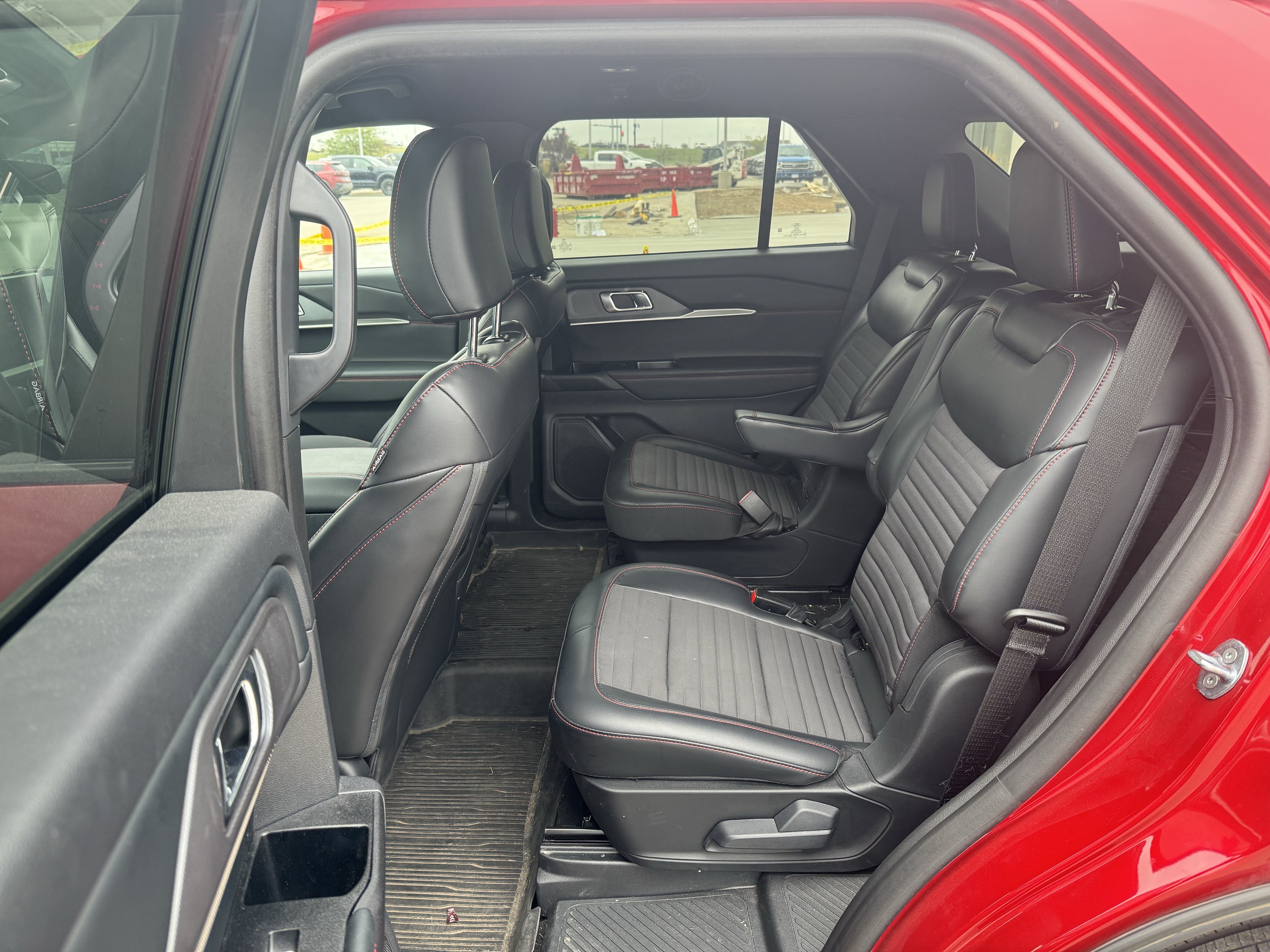 Used 2025 Ford Explorer ST-Line AWD/4WD image 9