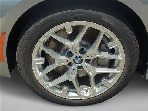 Used 2025 BMW 330i xDrive Sedan w/ Convenience Package AWD/4WD image 9