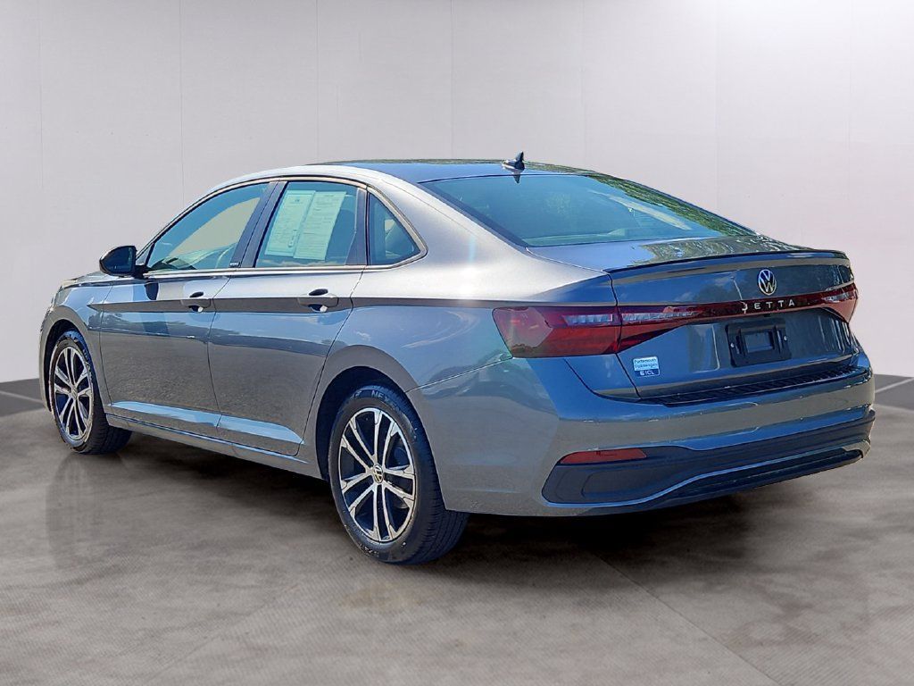Certified 2026 Volkswagen Jetta Sport FWD image 6