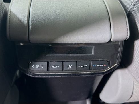 Used 2023 Toyota Highlander L image 23