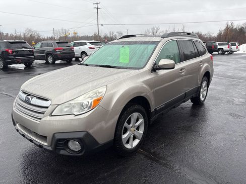 Used 2014 Subaru Outback 2.5i Premium w/ Moonroof Package image 2