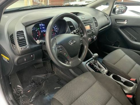 Used 2017 Kia Forte LX FWD image 9