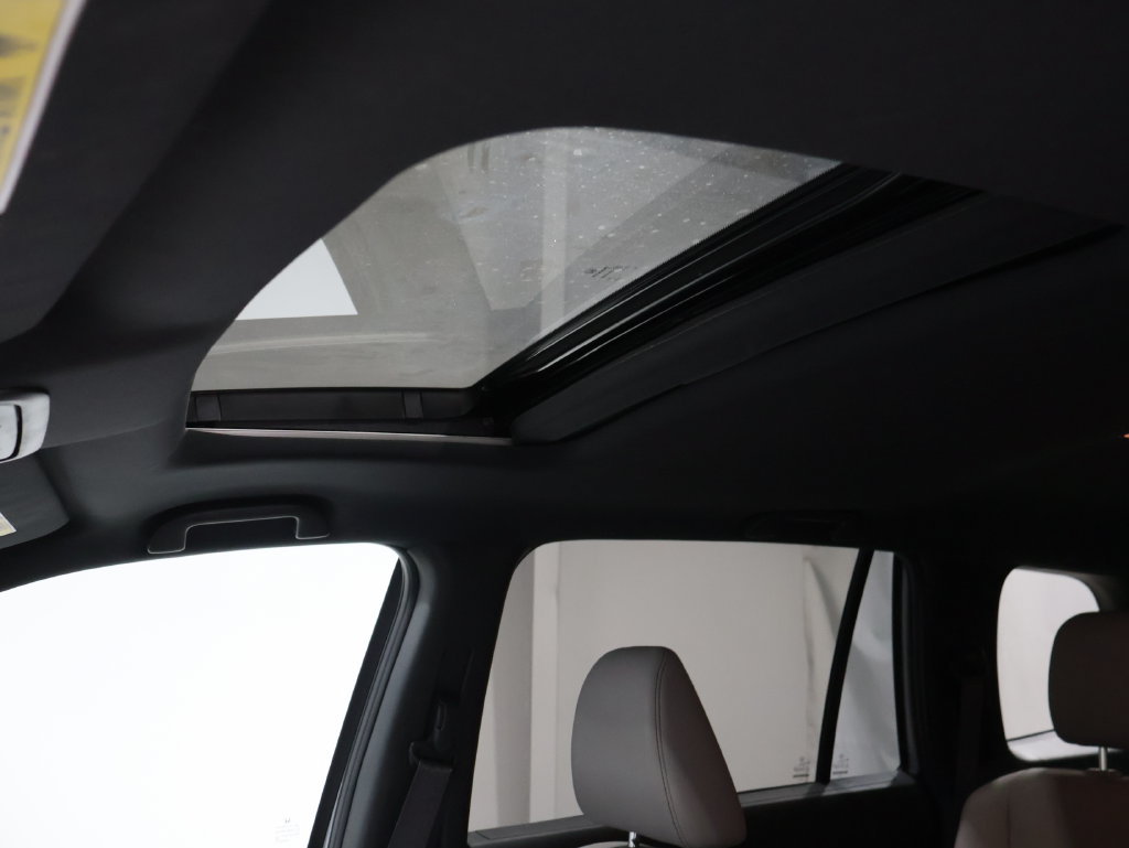 Used 2023 Honda Passport EX-L image 9
