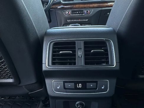 Used 2018 Audi Q5 2.0T Premium Plus AWD/4WD image 17