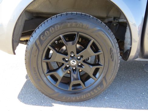 Used 2019 Nissan Frontier SV w/ Value Truck Package image 12