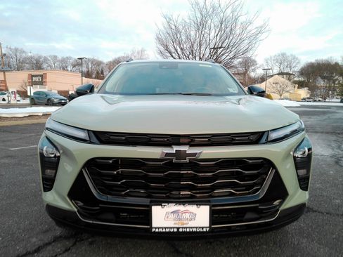 Certified 2025 Chevrolet Trax ACTIV w/ Driver Confidence Package image 2