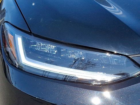 Used 2023 Honda HR-V Sport image 10