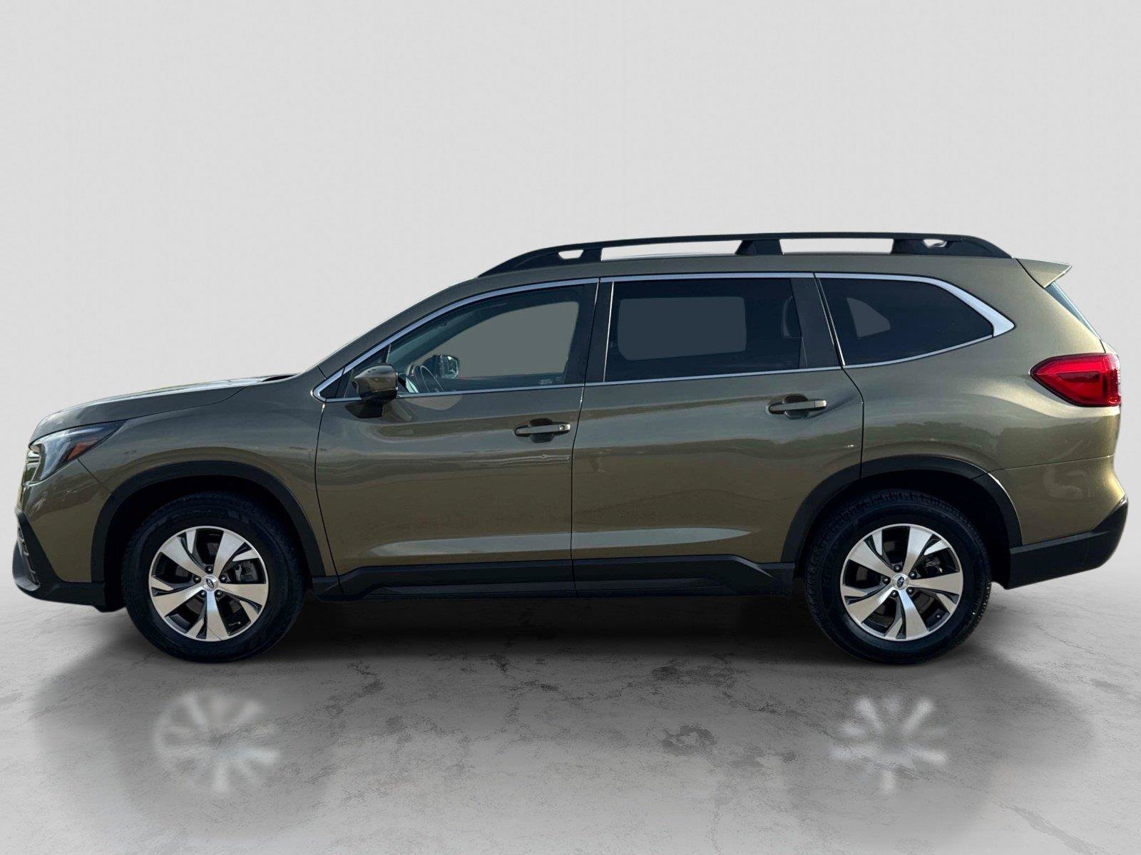 Used 2024 Subaru Ascent Premium AWD/4WD image 8