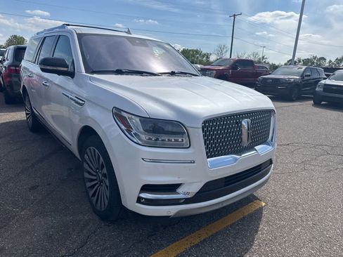 Used 2019 Lincoln Navigator L Reserve AWD/4WD image 22